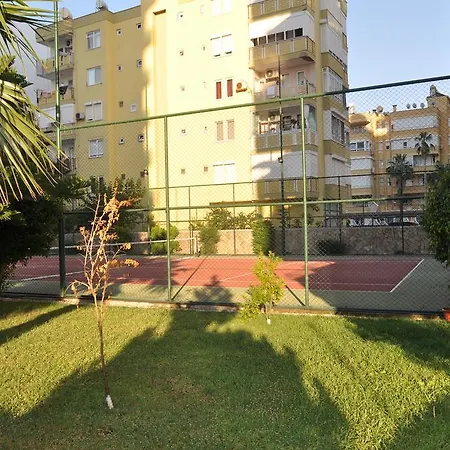 Euro 3 Apartment *